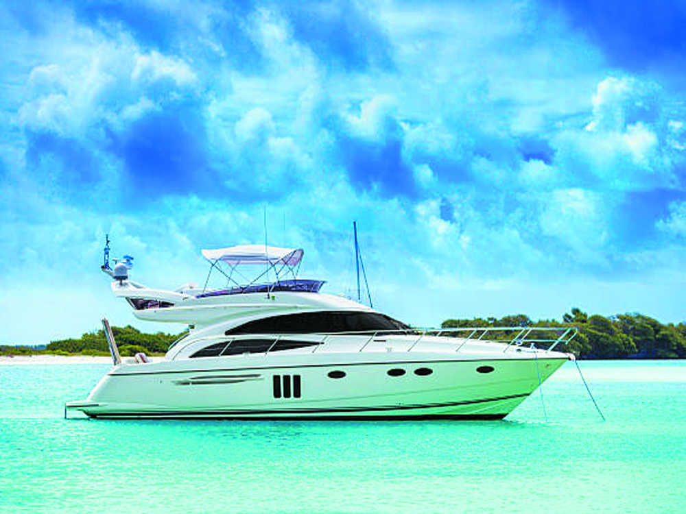 luxury yacht charter
